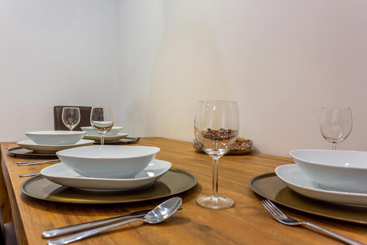 Goldcentral Apartment Dob Budapest Esterno foto